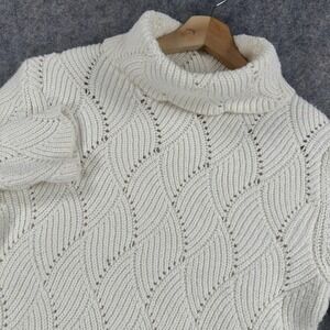 Sundance Sweater Womens Medium White Turtleneck Wave Knit Scallop Hem Pullover